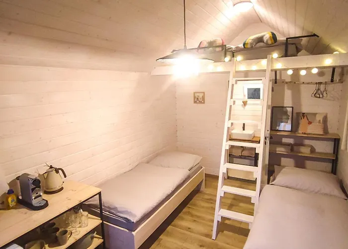 Tiny House Kamp alanı Chvalšiny
